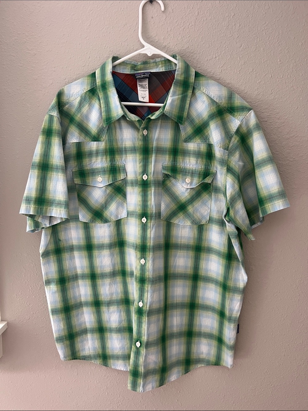 Patagonia short sleeve button down med size XL
